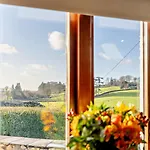 5 Bed In Broughton-in-furness 93178 *