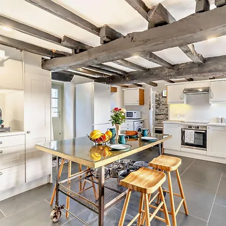 Hébergement de vacances 5 Bed In Broughton-in-furness 93178 *